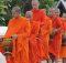 La cérémonie du Tak Bat dans les rues de Luang Prabang